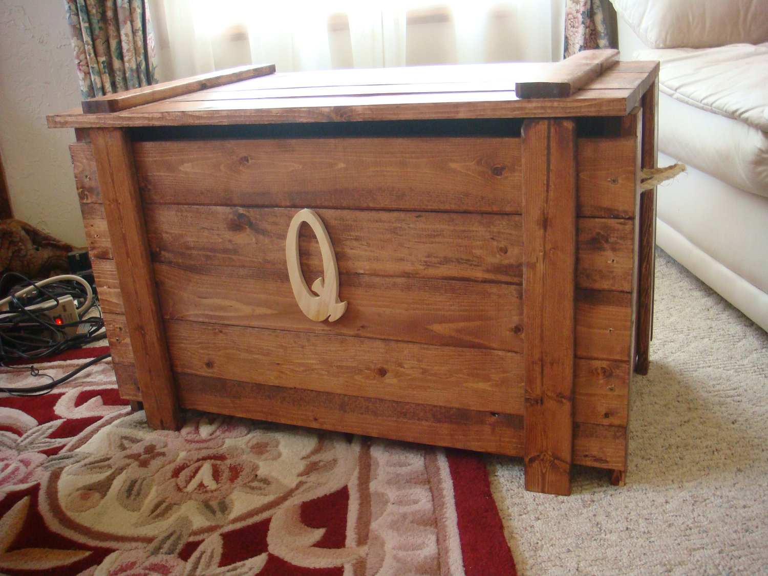 Building a Wooden Toy Box and Why They Are Preferred Over 