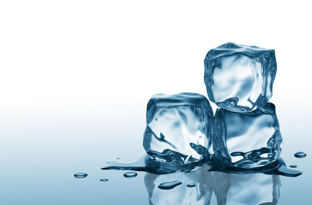 ice-cubes-for-acne-scars