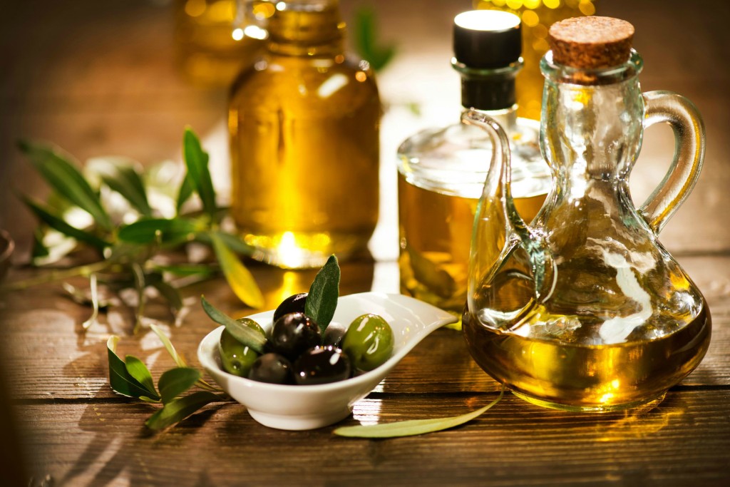 olive-oil-to-get-rid-of-acne-scars